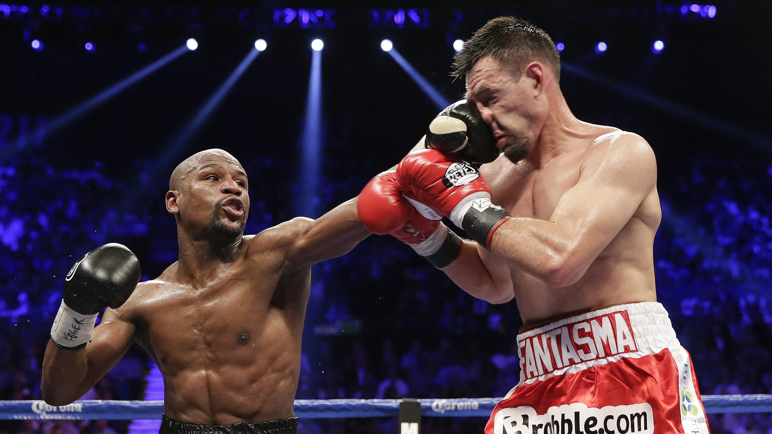 FB体育注册网址-德国战车碾碎枫叶防线，欧冠半决赛焦点战狂胜背后的战术革命