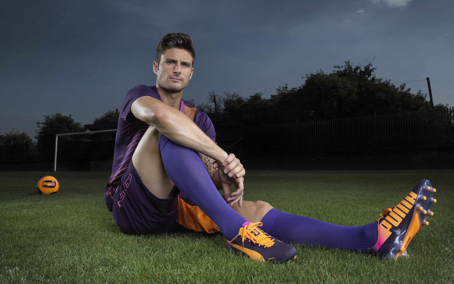 奥亚尔萨瓦尔点燃多特蒙德之夜，绝杀马竞背后的激情与救赎